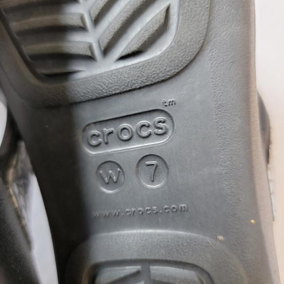 Crocs Monterey Hammered Metallic Wedge Flip Sandals  Womens Sz 7 Comfort Casual - Picture 7 of 10